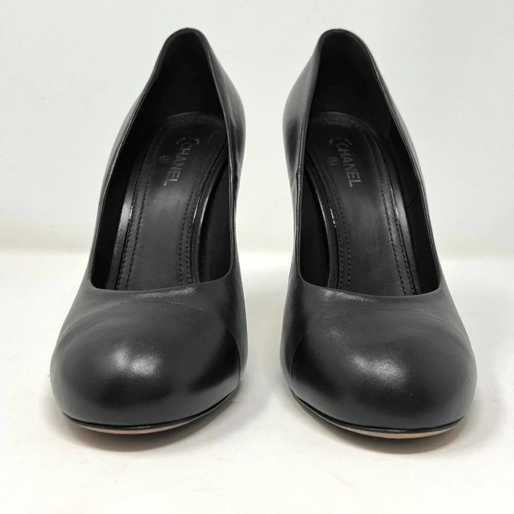 Chanel Black Leather Pumps CC Logo Classic Heels‎ 39.5